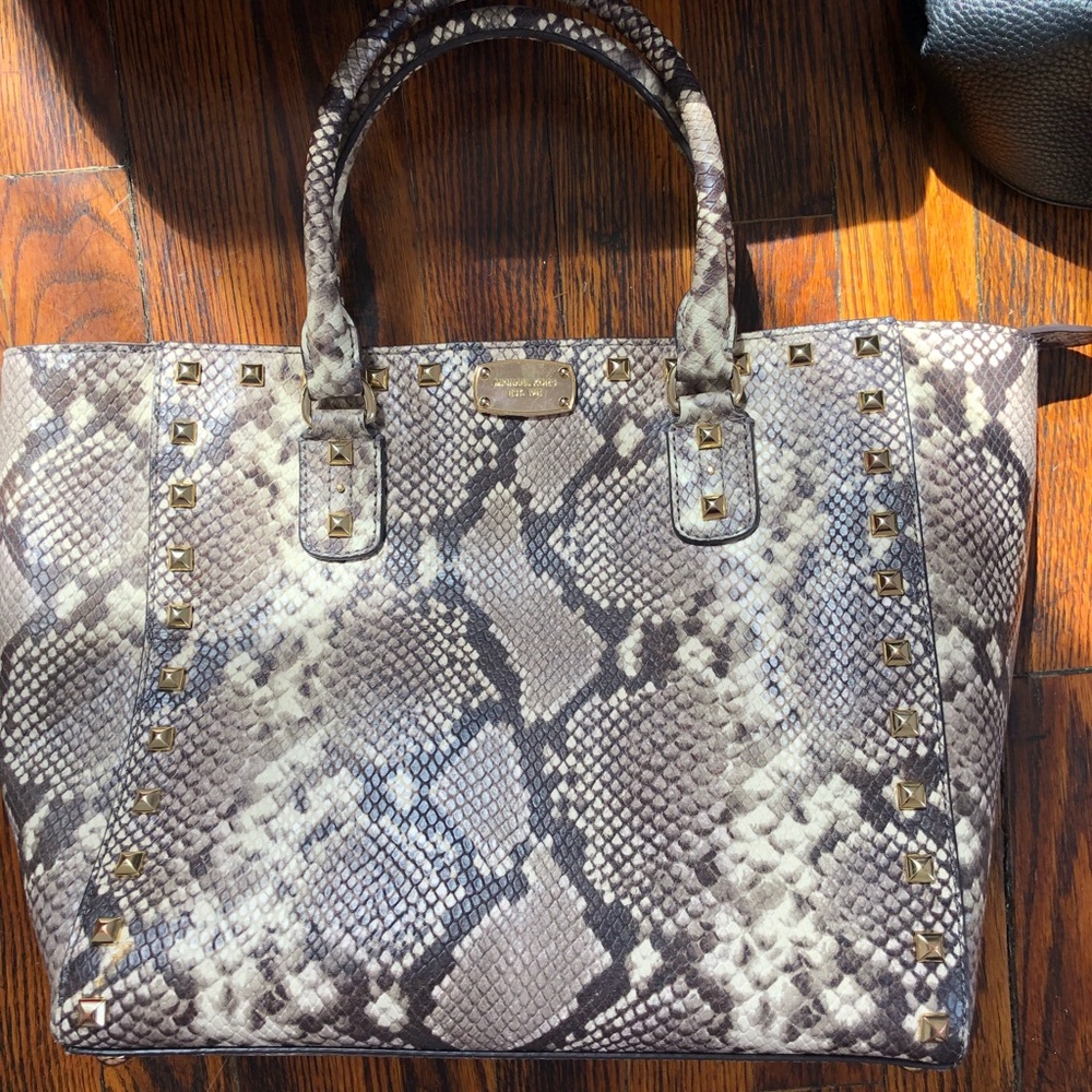 Michael kors handbag